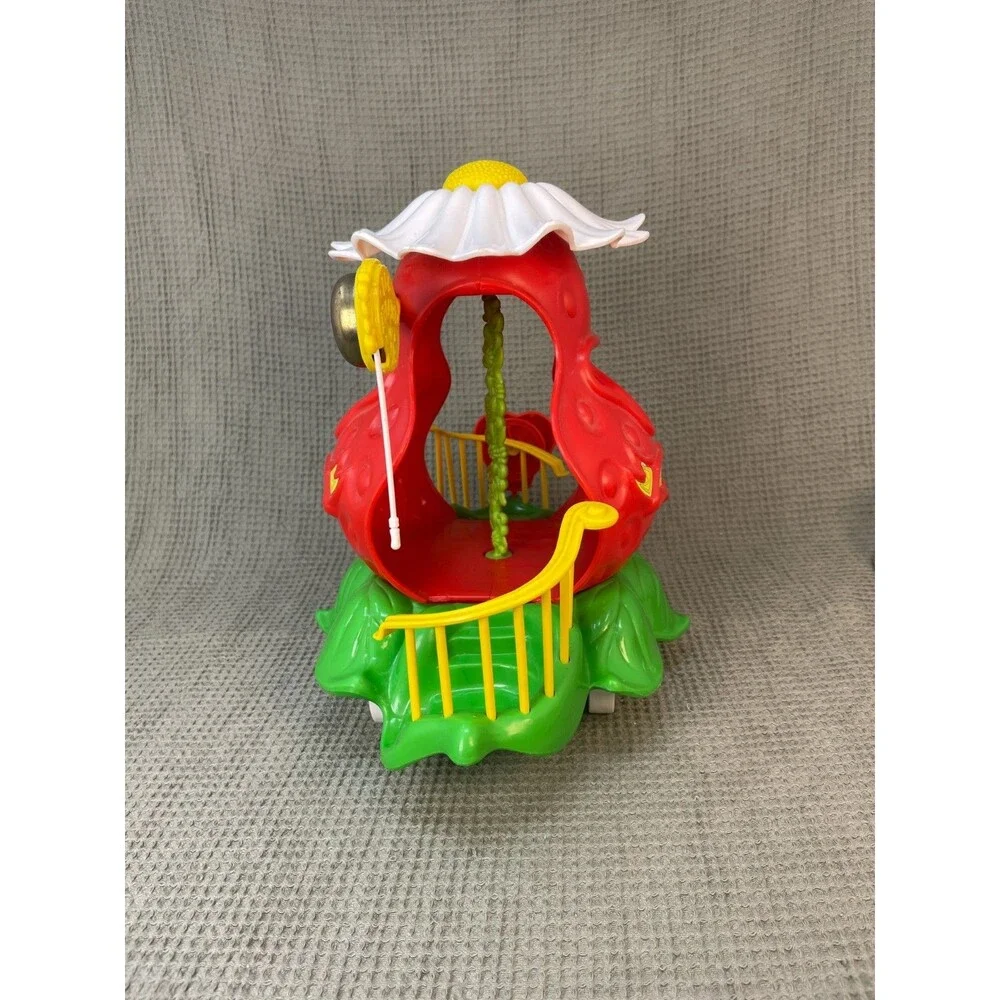 Vintage Strawberry Shortcake Big Berry Trolley 1980s Kenner Doll Vehicle Toy